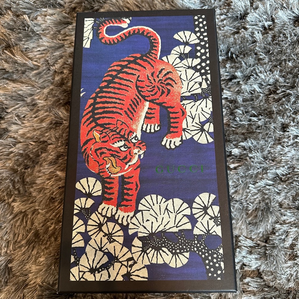 Gucci shoe box
